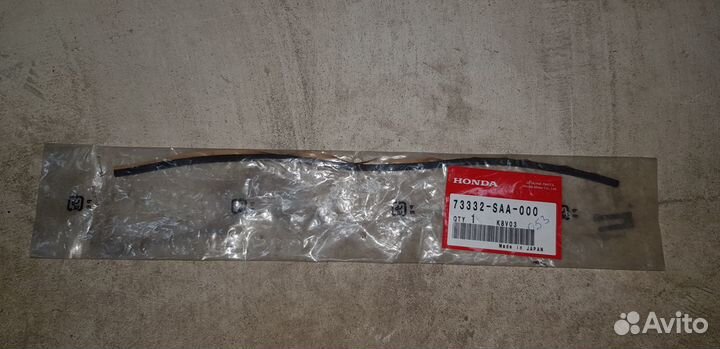 Уплотнитель стекла Honda Jazz 2001-2008 год