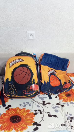 Школьный рюкзак