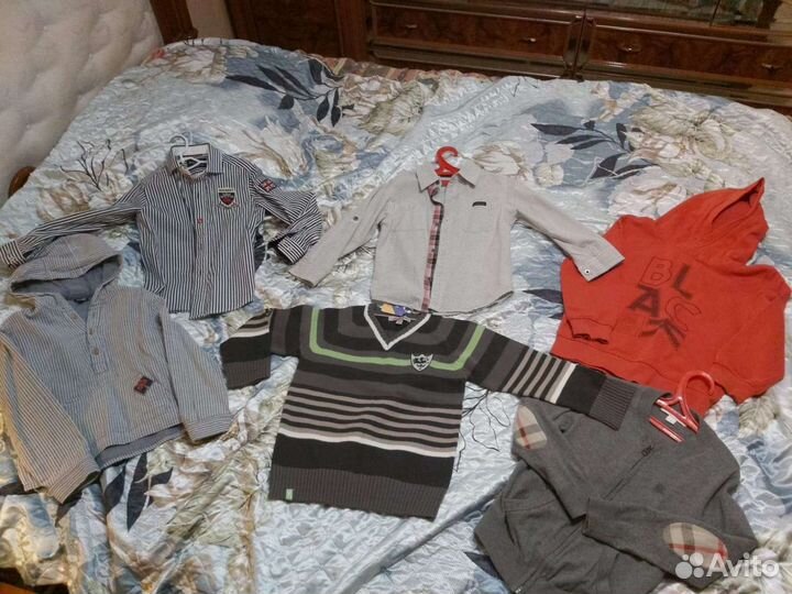 Весна 110-116см джинсы, толстовка, футболки