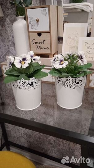 Икеа 2 кашпо и 2 искусственных цветка