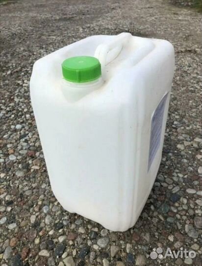 Канистры пластиковые 20 литров бу