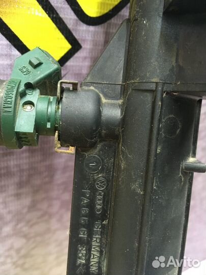 Форсунка топливная Рампа Шкода Октавия AKL AEH