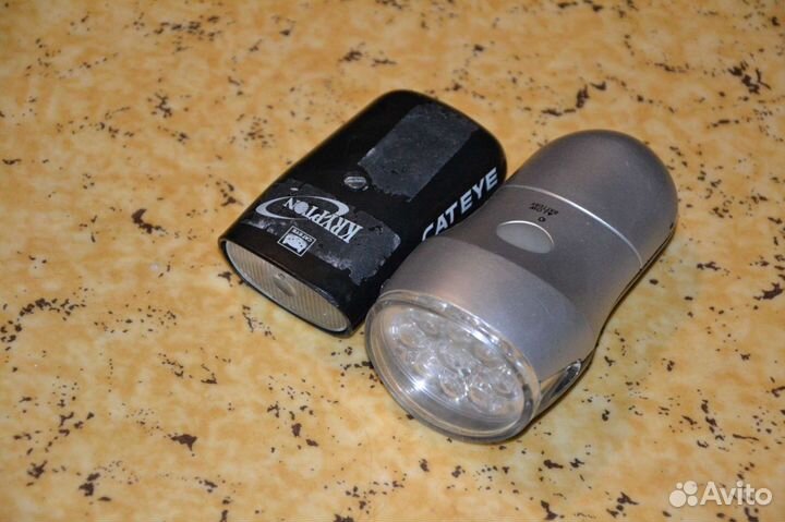 Две велосипедные фары (фонари)