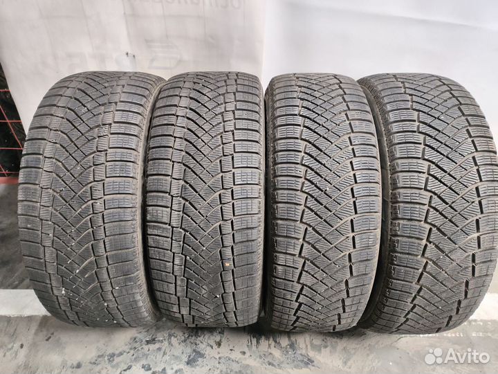Pirelli Ice Zero 235/55 R19 и 255/50 R19 105H