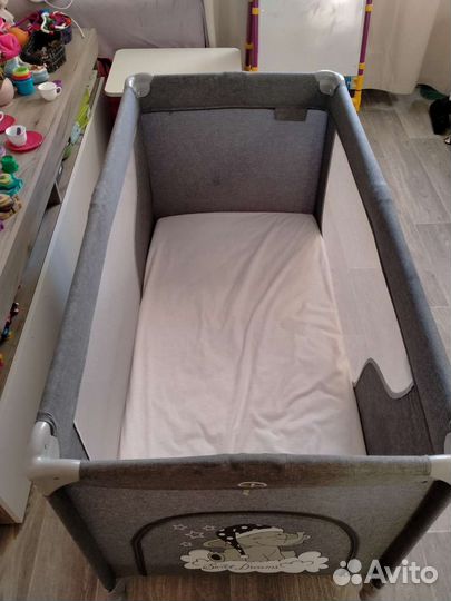 Кровать-манеж