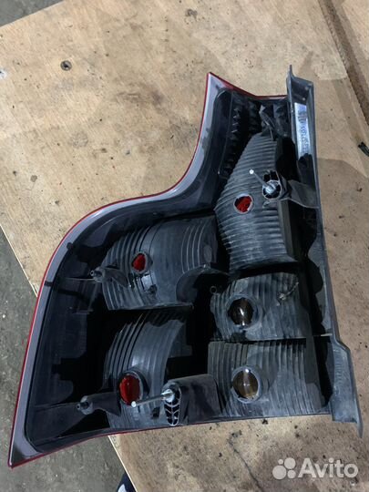 Заднйи фонарь volvo хс90