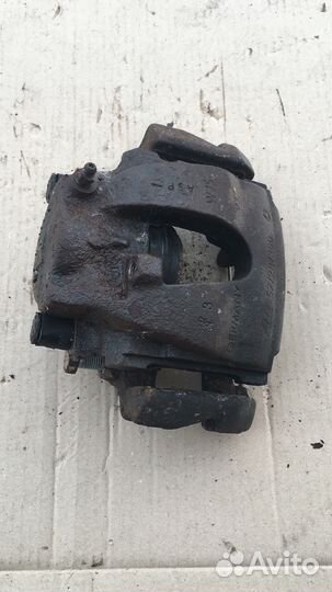 Суппорта тормоз перед левый Mercedes w210 4 matic