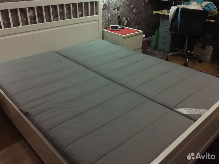 Кровать двухспальная 160 200 IKEA с матрацами