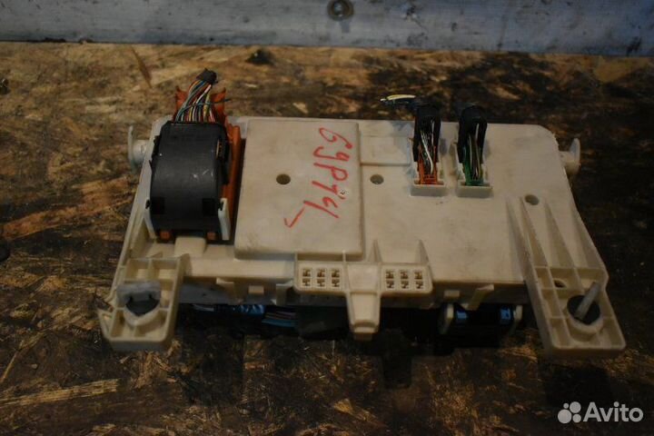 Блок предохранителей Mazda 3 BK 2003 - 2009