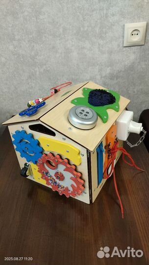 Бизиборд домик