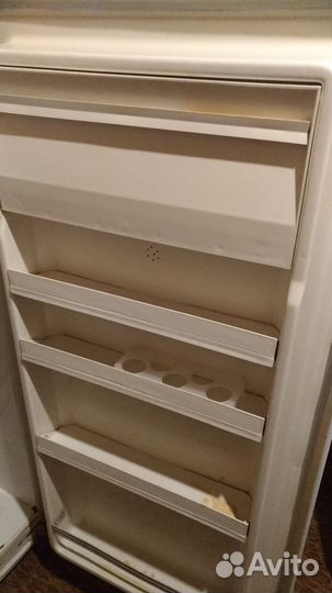 Холодильник Наст винтажный Б/у