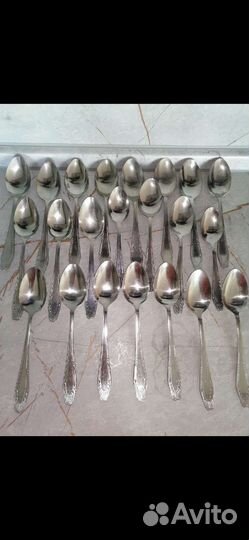 Столовые приборы(ложки, вилки)