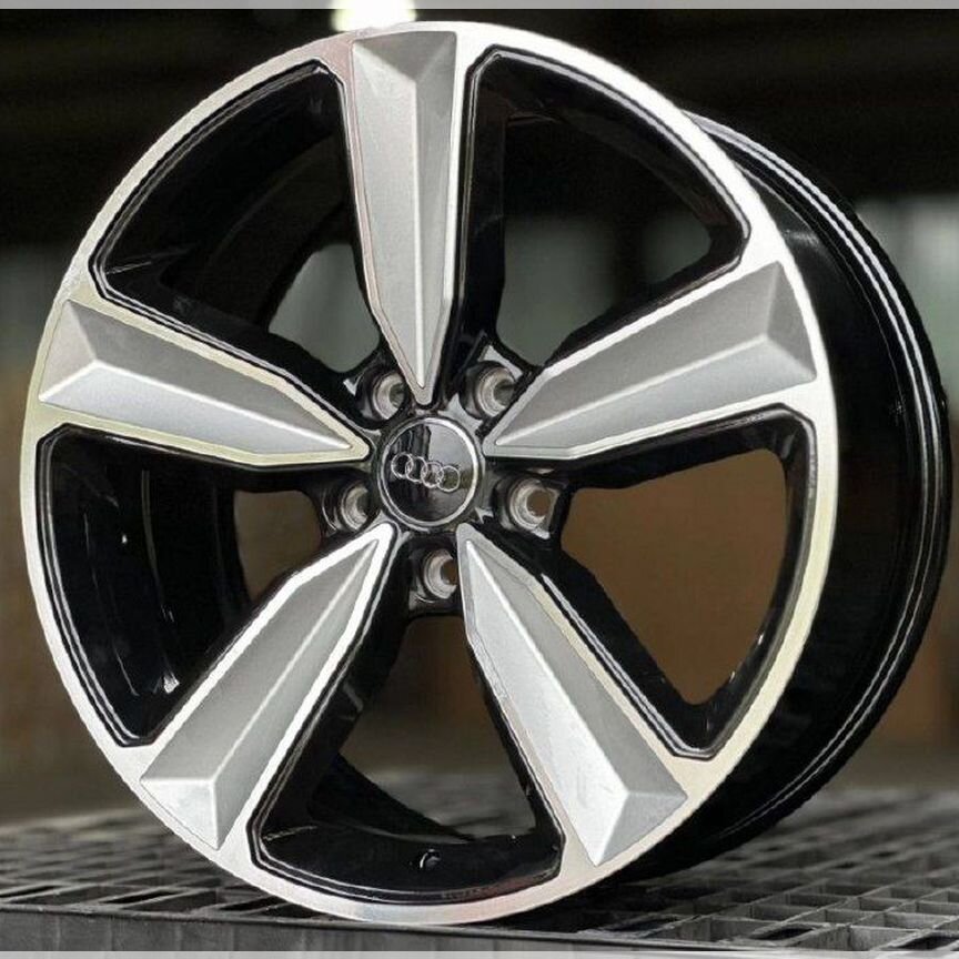 Литые диски Audi 8×R18 5×112