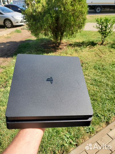 Sony playstation 4 slim
