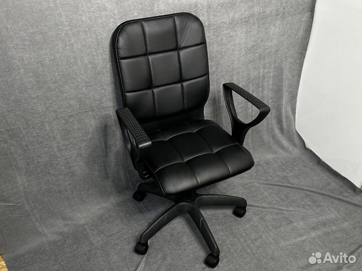 Компьютерное кресло новое