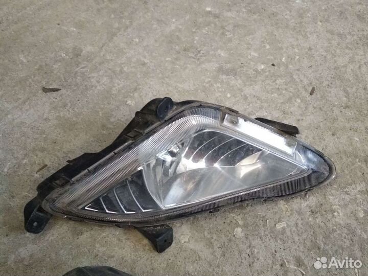 Фара противотуманная левая Hyundai Elantra 5