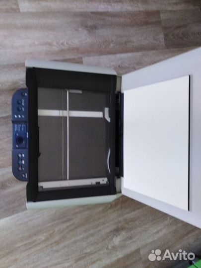 Продам принтер на запчасти