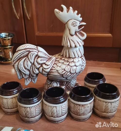 Графин и рюмки бочонки