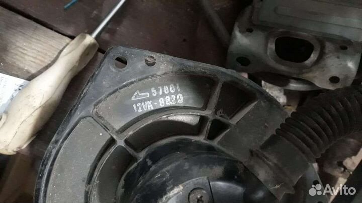 Моторчик отопителя Nissan avenir p10