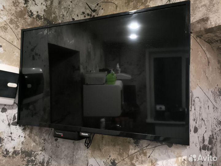 Телевизор ЖК philips 32 дюйма