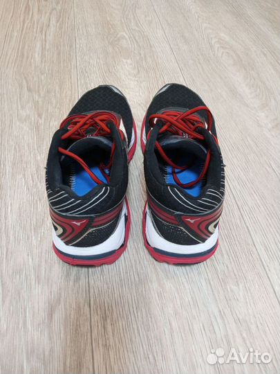 Мужские кроссовки mizuno wave paradox 2