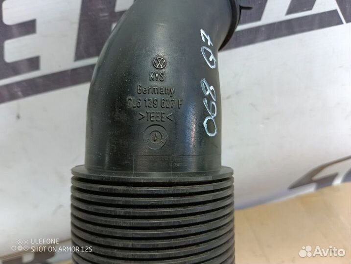 Патрубок впускного фильтра Audi Q7 4L 3.0 BUG 2007