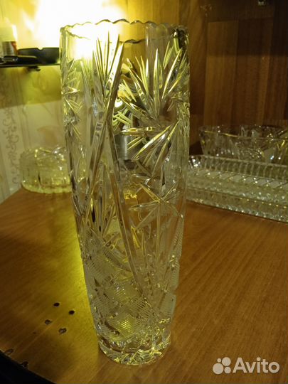 Хрустальная ваза