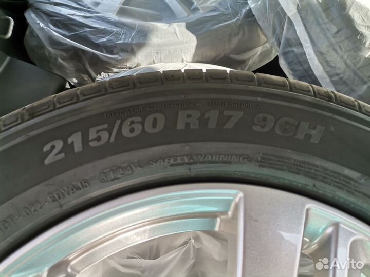 Kumho Solus HS63 215/60 R17 96H