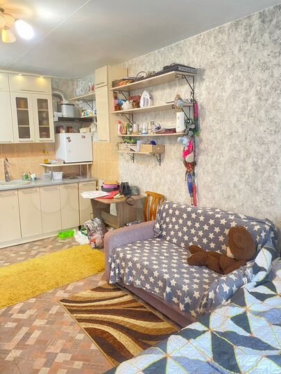 Комната 17 м² в 8-к., 3/9 эт.