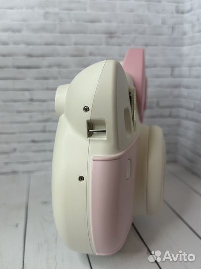Фотоаппарат instax Hello Kitty