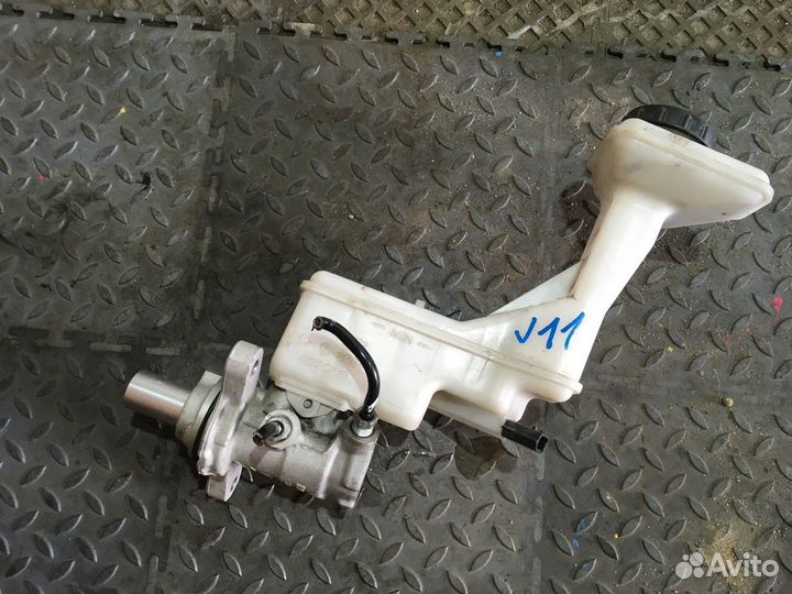 Главный тормозной цилиндр в сборе с бачком / гтц