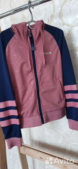 Костюм новый 140-146