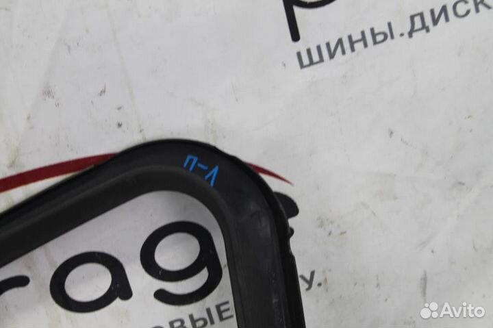 Молдинг стекла передней левой двери Chevrolet Cru