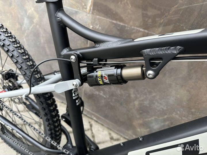 Велосипед горный GT