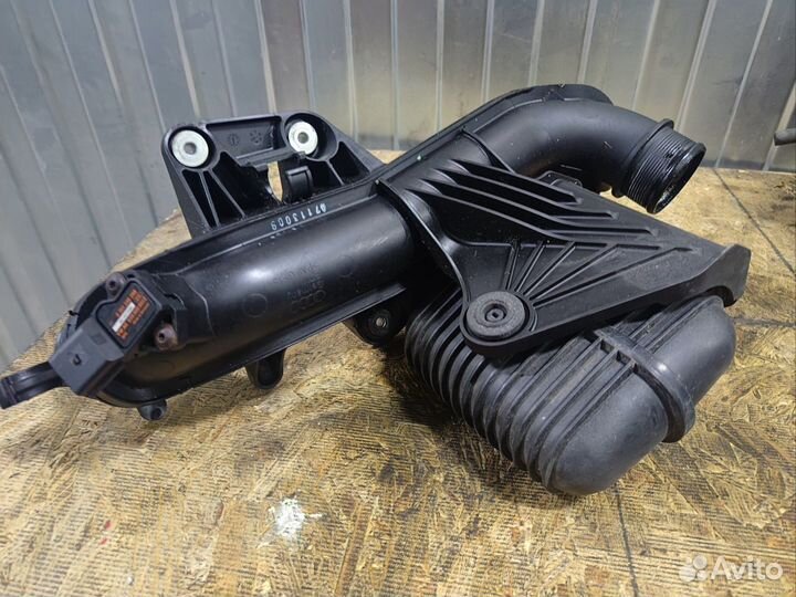 Патрубок интеркулера Audi A4 B8