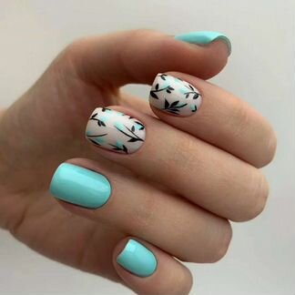 Педикюр и маникюр. ЖК Московский