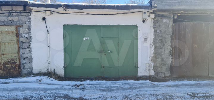 Гараж, > 30 м²