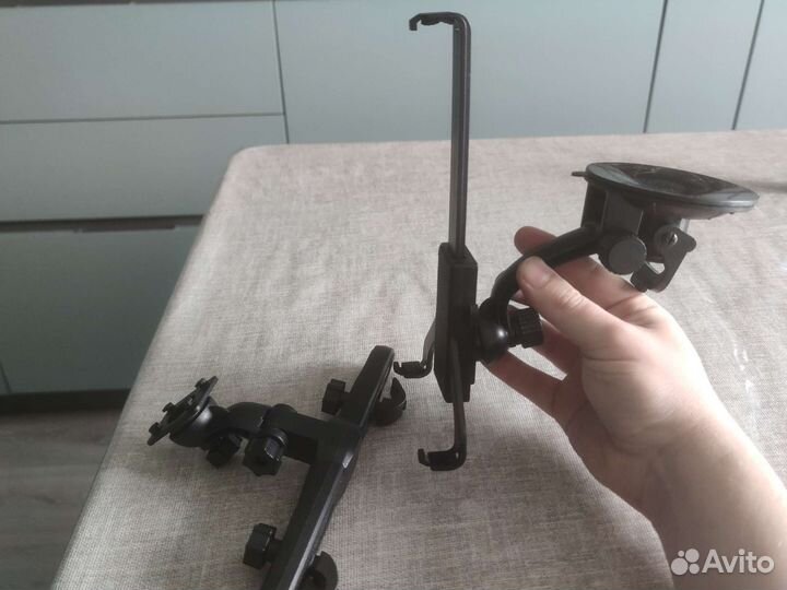 Автомобильный держатель для планшета