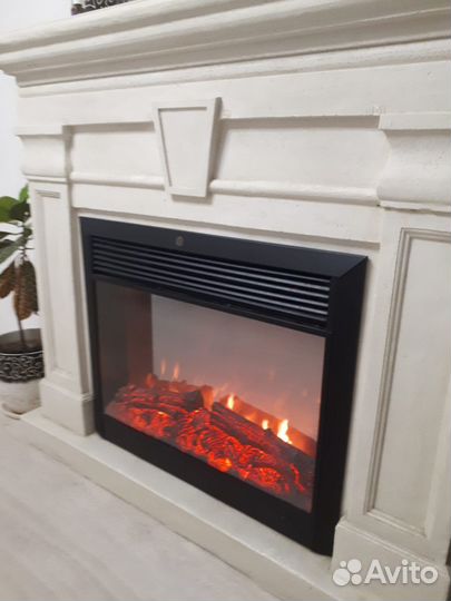 Электрокамин с эффектом пламени