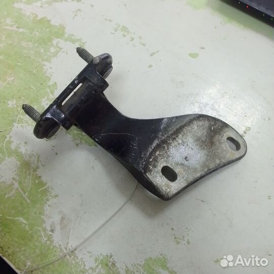 Петля двери багажника Mercedes-Benz M-Class W164