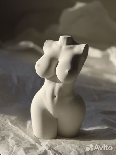 Торс женский Статуэтка Девушка Ню с тату дракона