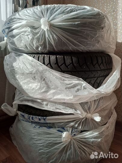 Bridgestone Ice Cruiser 7000S 235/65 R17 108T