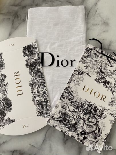 Шелковый платок dior в подарочной упаковке