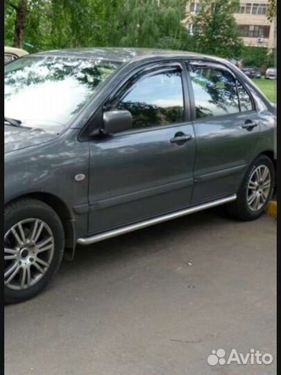 Декоративные пороги на Митсубиси Лансер 9