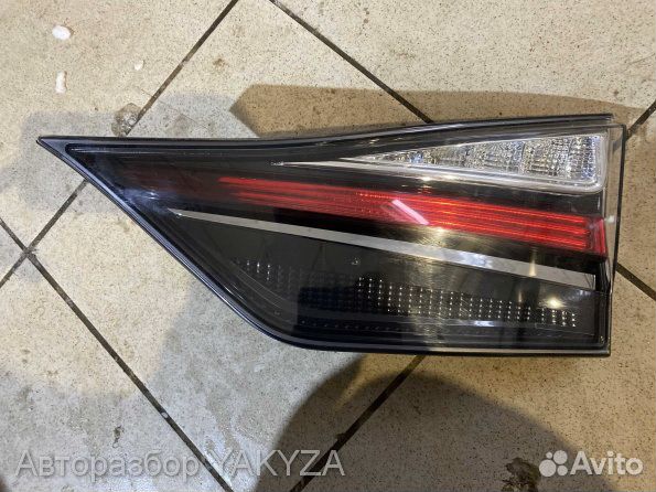 Задние фонари в крышку багажника Lexus GS