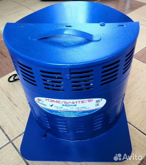 Бытовой измельчитель зерна