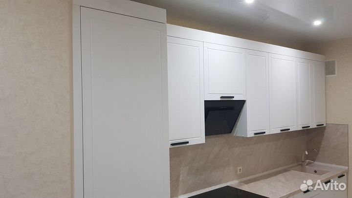 Белый модульный кухонный гарнитур