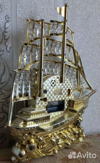 Интерьерные часы настольные