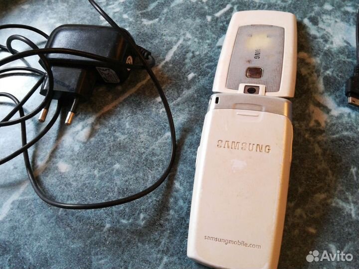 Samsung a890