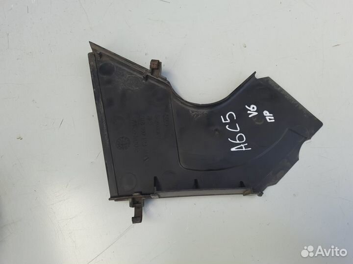 Кожух ремня Грм правый Audi A6 C5 Passat B5